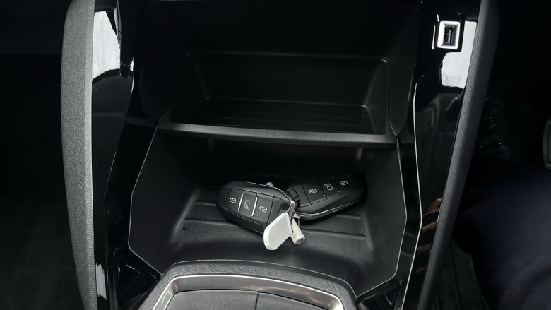 Peugeot 208 1.2 PureTech Active Premium + 5dr Petrol Hatchback